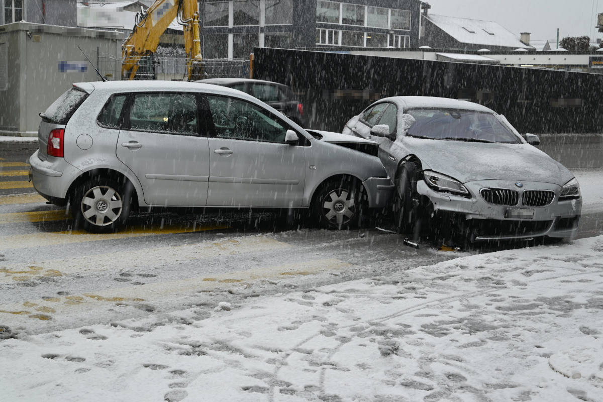 Gossau SG – Unfall mit Sommerreifen