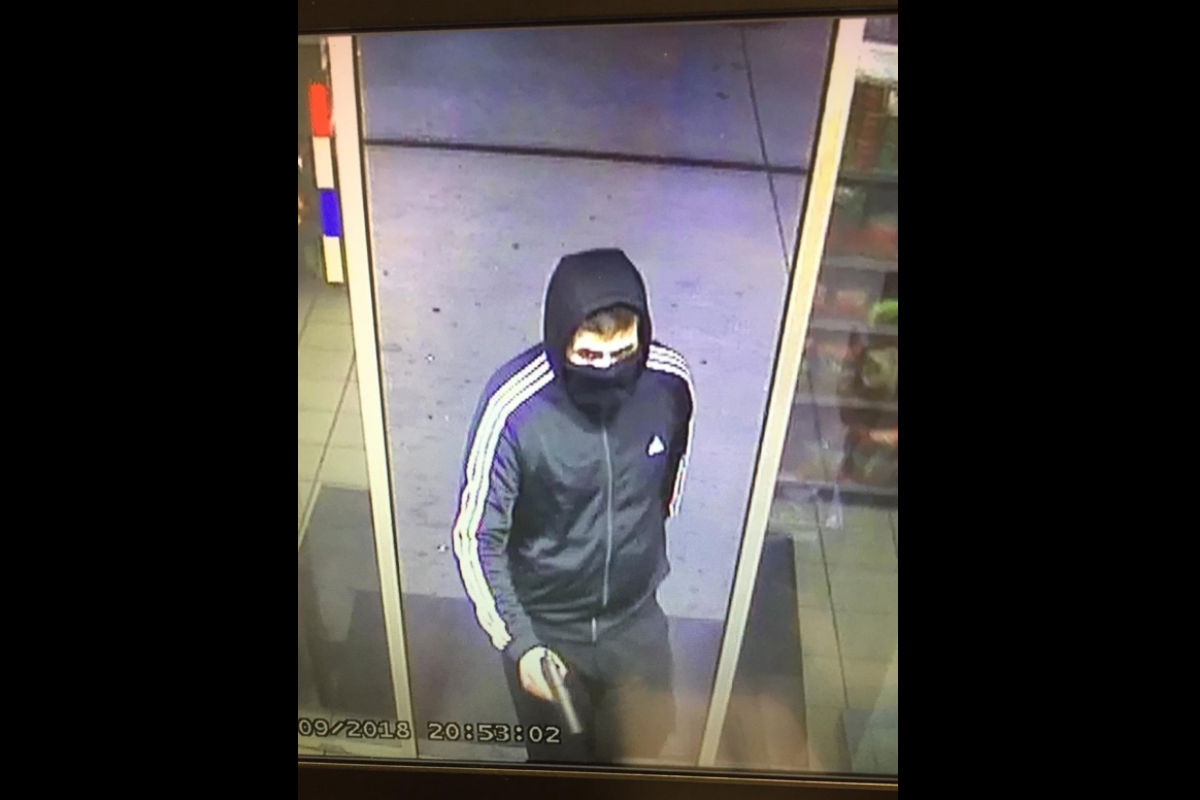 Schaffhausen SH - Bewaffneter Raubüberfall auf Tankstellen-Shop