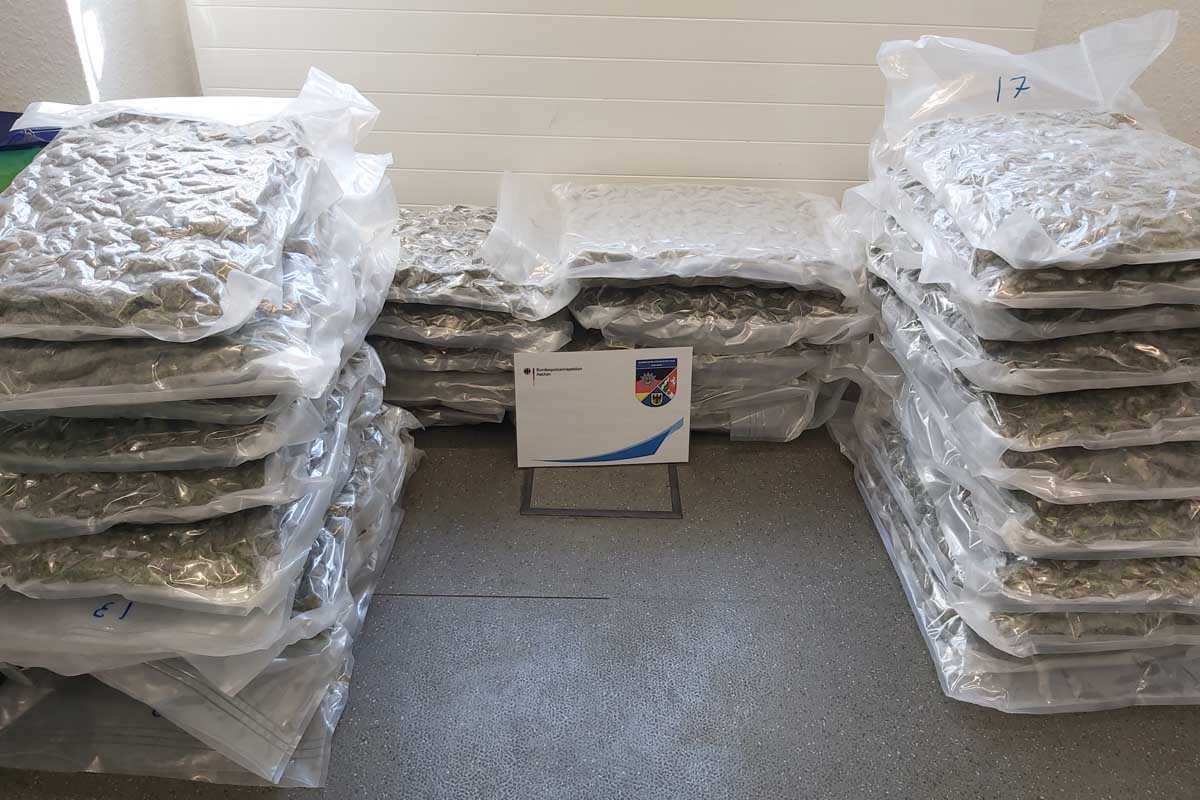 Aachen - Polizei beschlagnahmt 34 Kilogramm Marihuana - Schmuggler in Haft