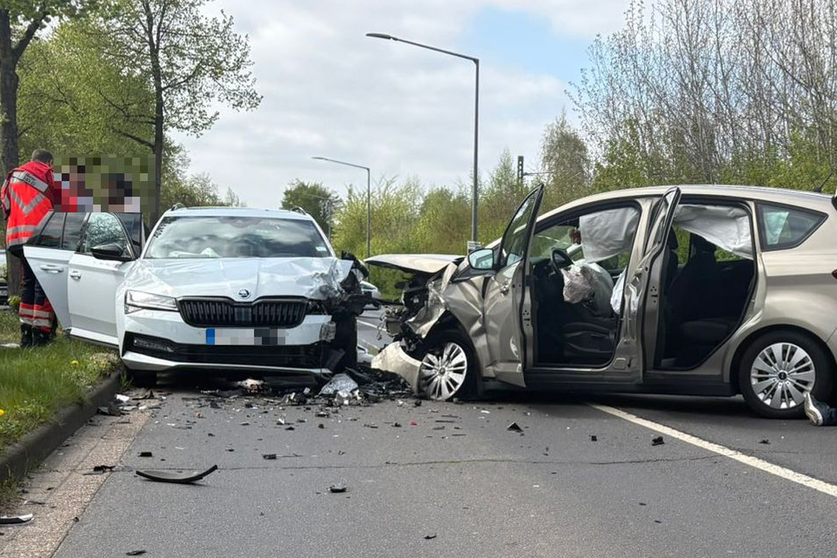 Buxtehude – Frontaler Unfall mit sechs Verletzten