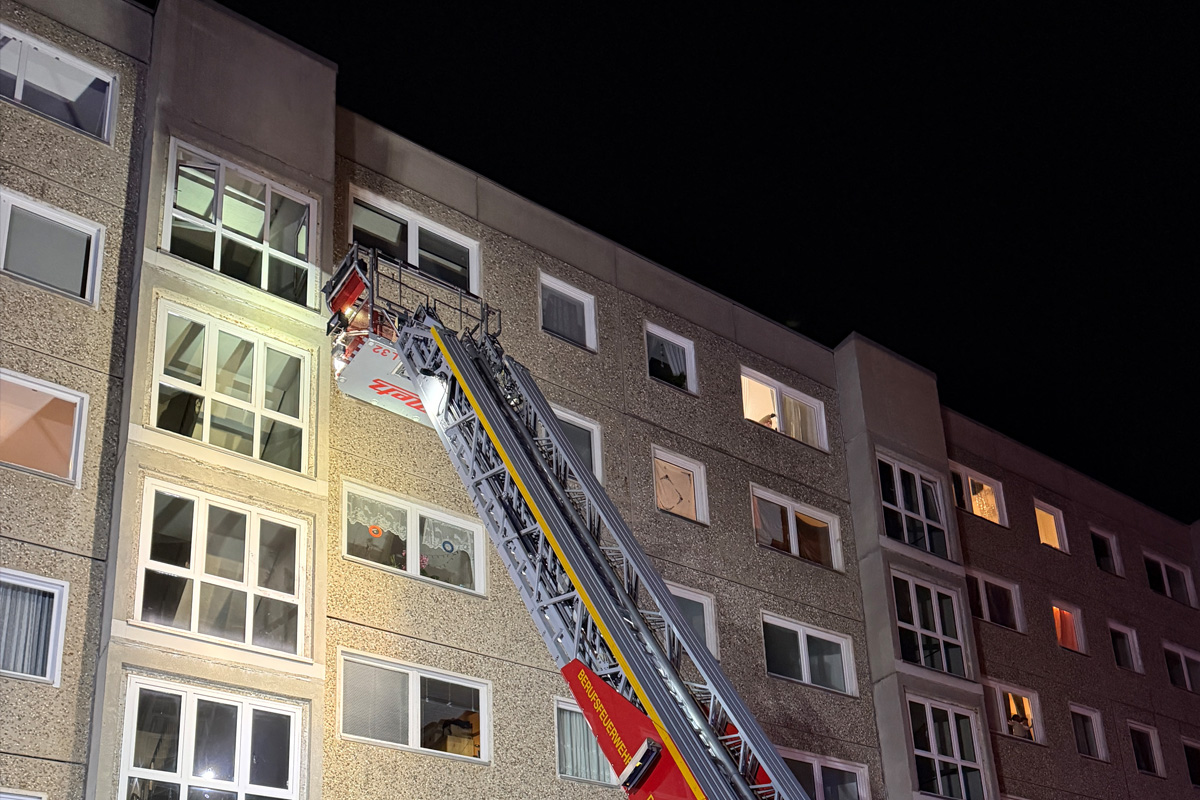Dresden – Neun Verletzte bei Kellerbrand in Mehrfamilienhaus