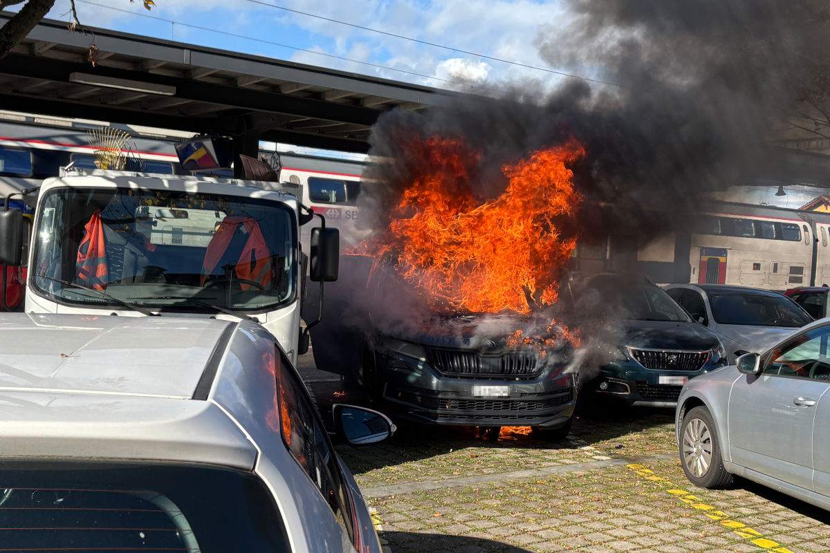 Frauenfeld TG – Fahrzeug gerät in Brand