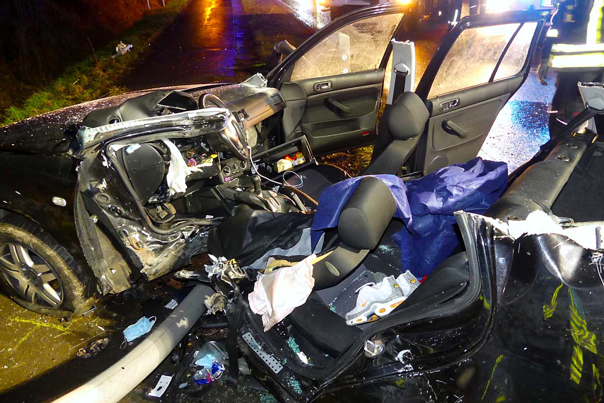 Schwerer Verkehrsunfall in Detmold - Junger Mann verletzt