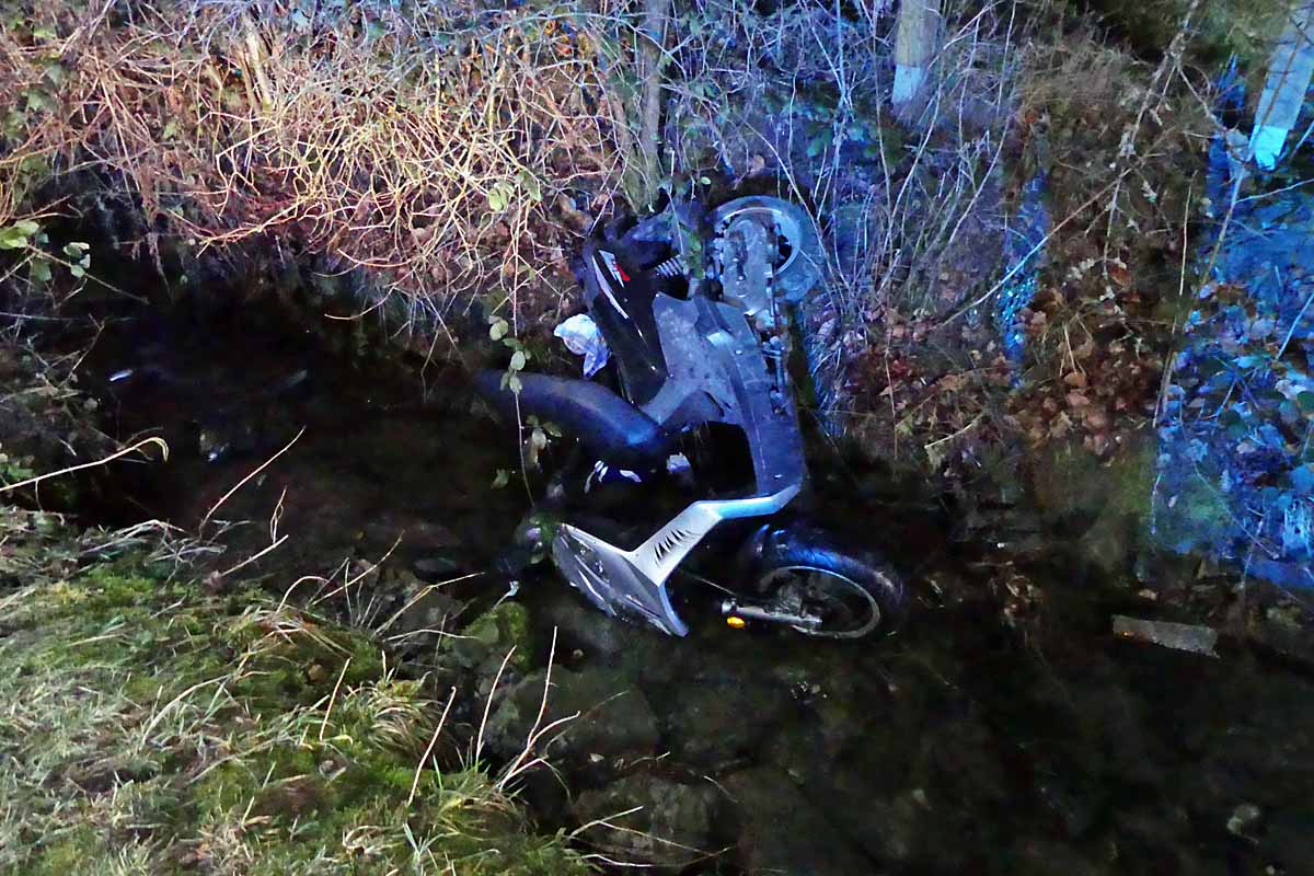 Gummersbach - 17-Jährige landete in Bachbett