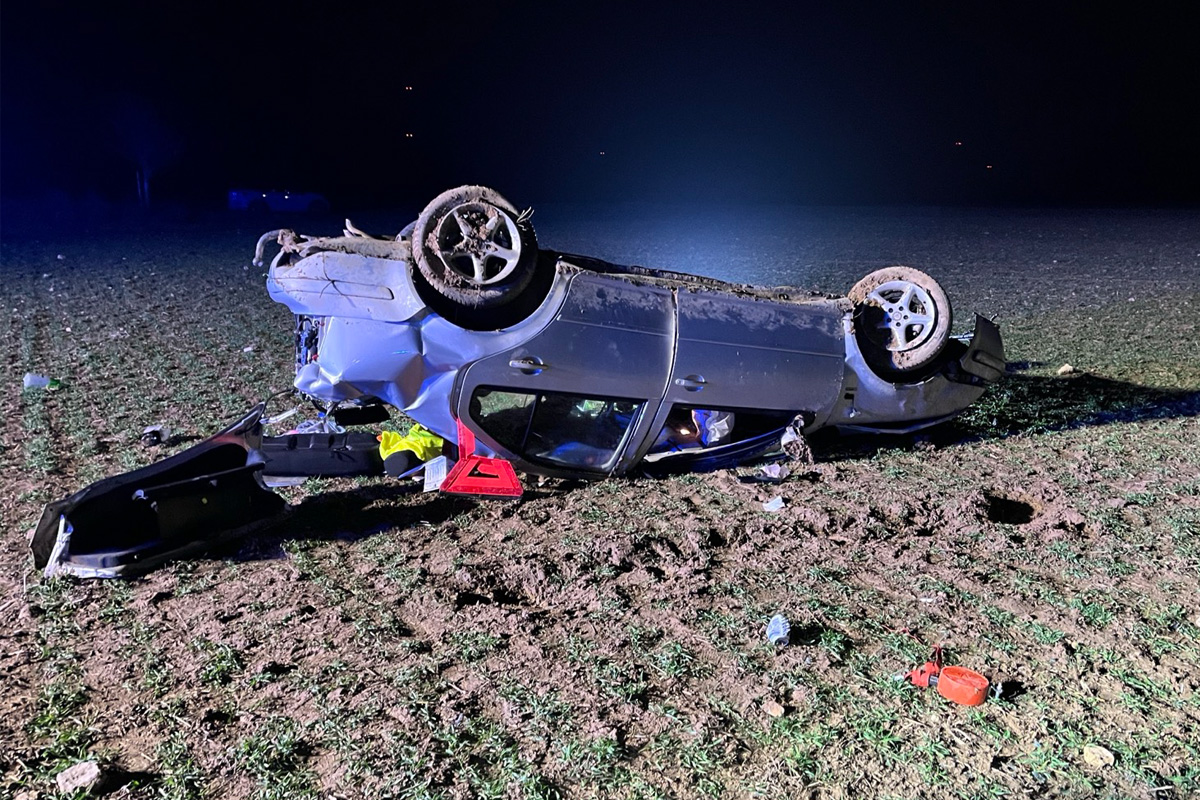 Kindenheim – 16-Jähriger überschlägt sich mit Auto