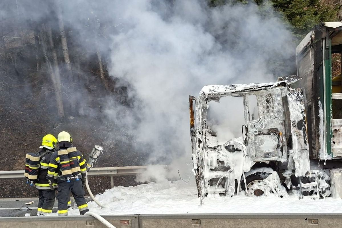 Trebesing – Lkw auf Tauernautobahn in Brand geraten