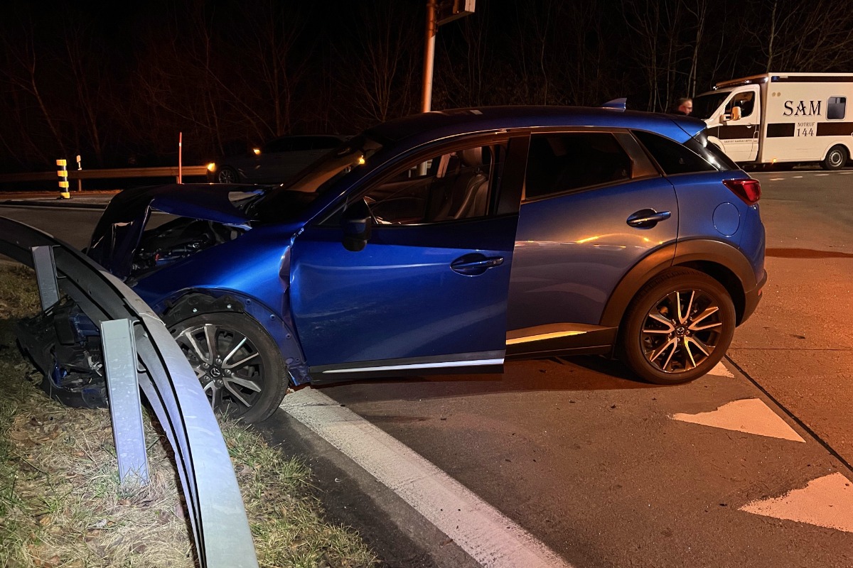 Unfall Küttigen AG - Rentner kracht in Stützmauer