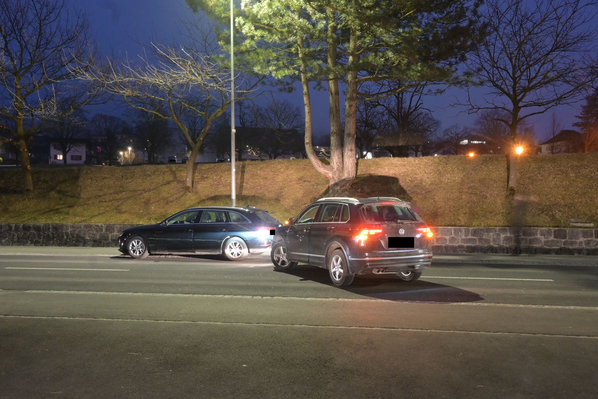 Triesenberg FL – Streifkollision zwischen Auto und Bus