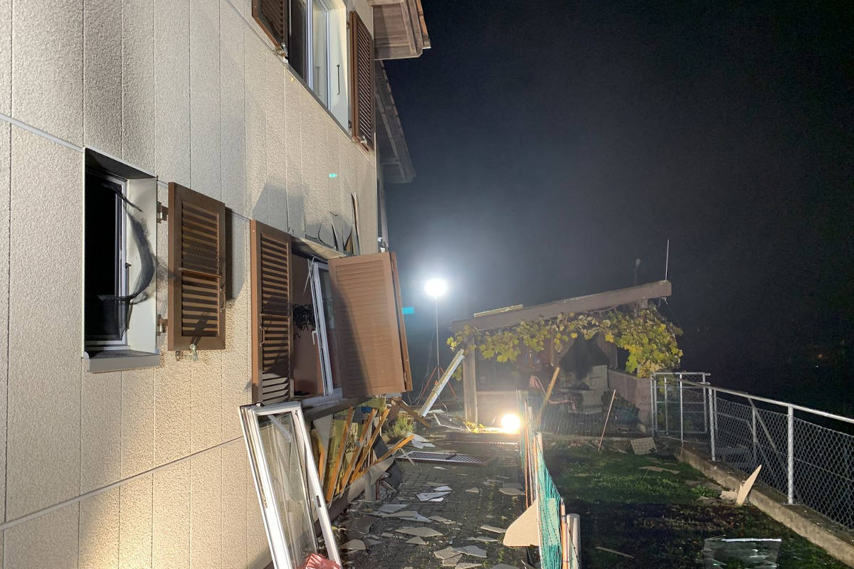 Grenchen SO - Explosion in Mehrfamilienhaus wegen Möbelstück!
