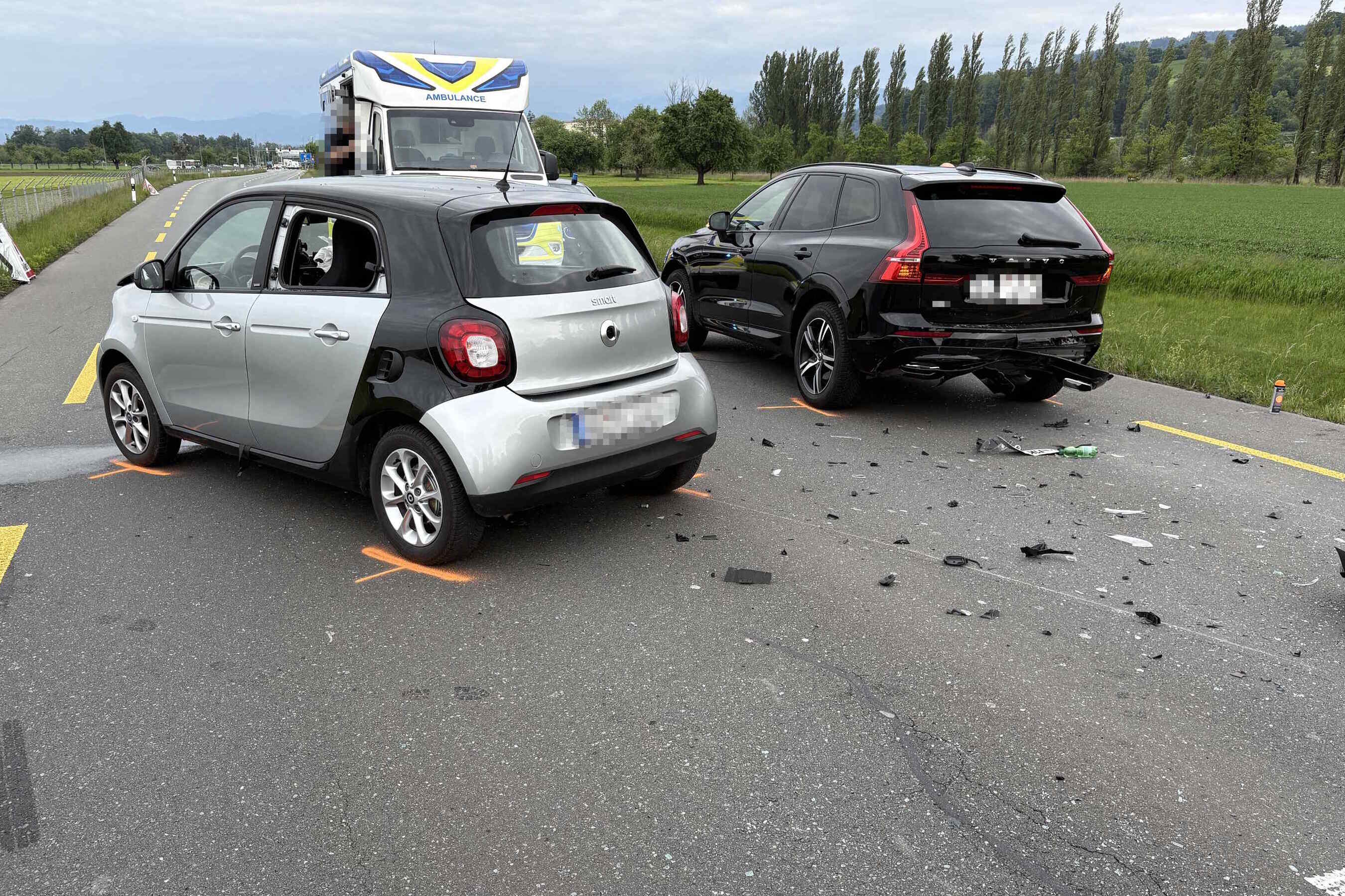 Thal SG – Verletzte Beifahrerin und Stau nach Unfall