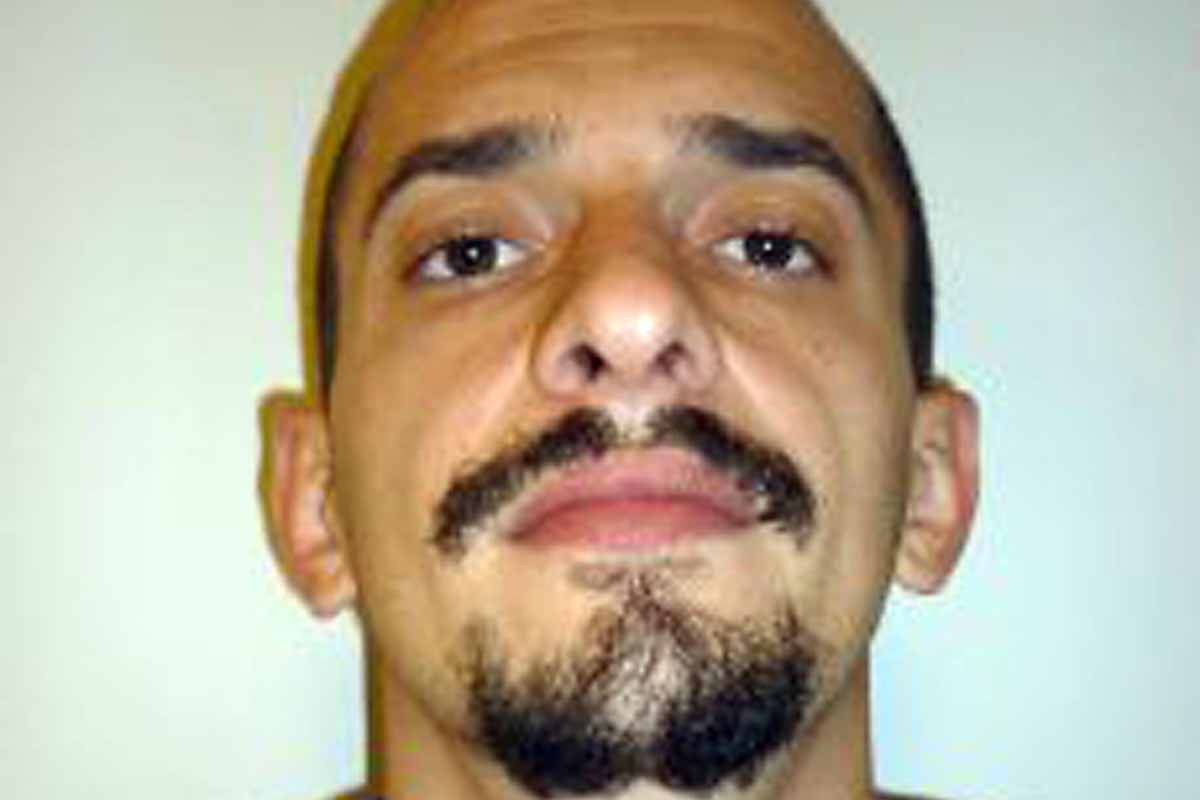 Fahndung aus Zug - Straftäter aus Haftanstalt geflohen!