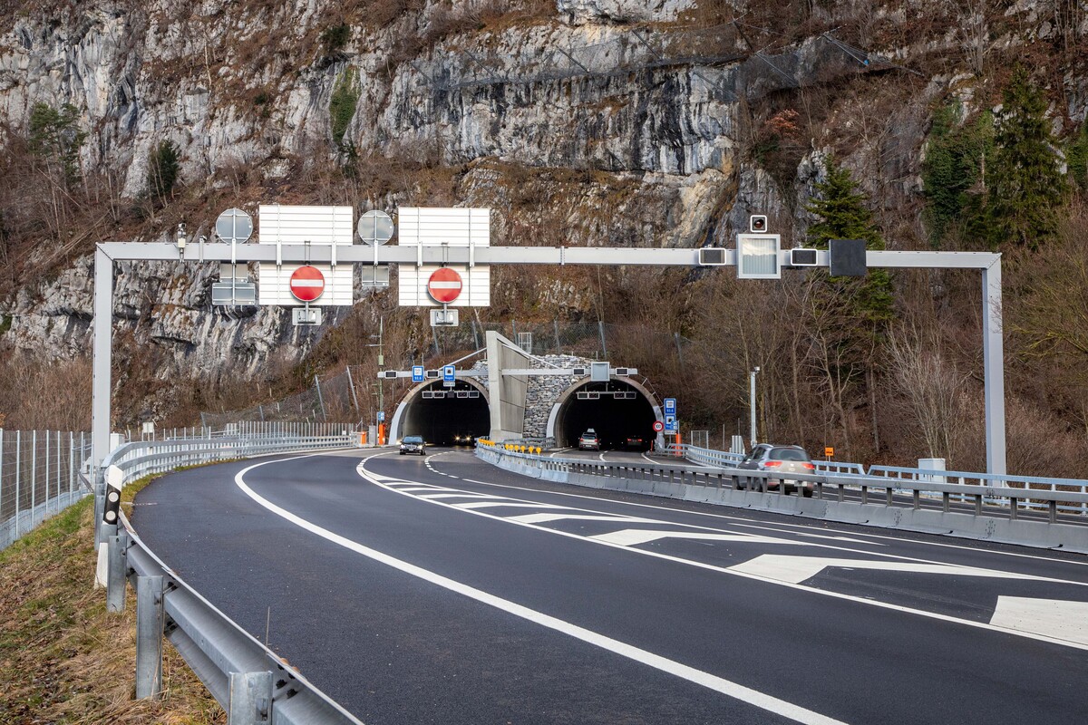 Rugentunnel der A8 bei Interlaken für Feuerwehrübung gesperrt 