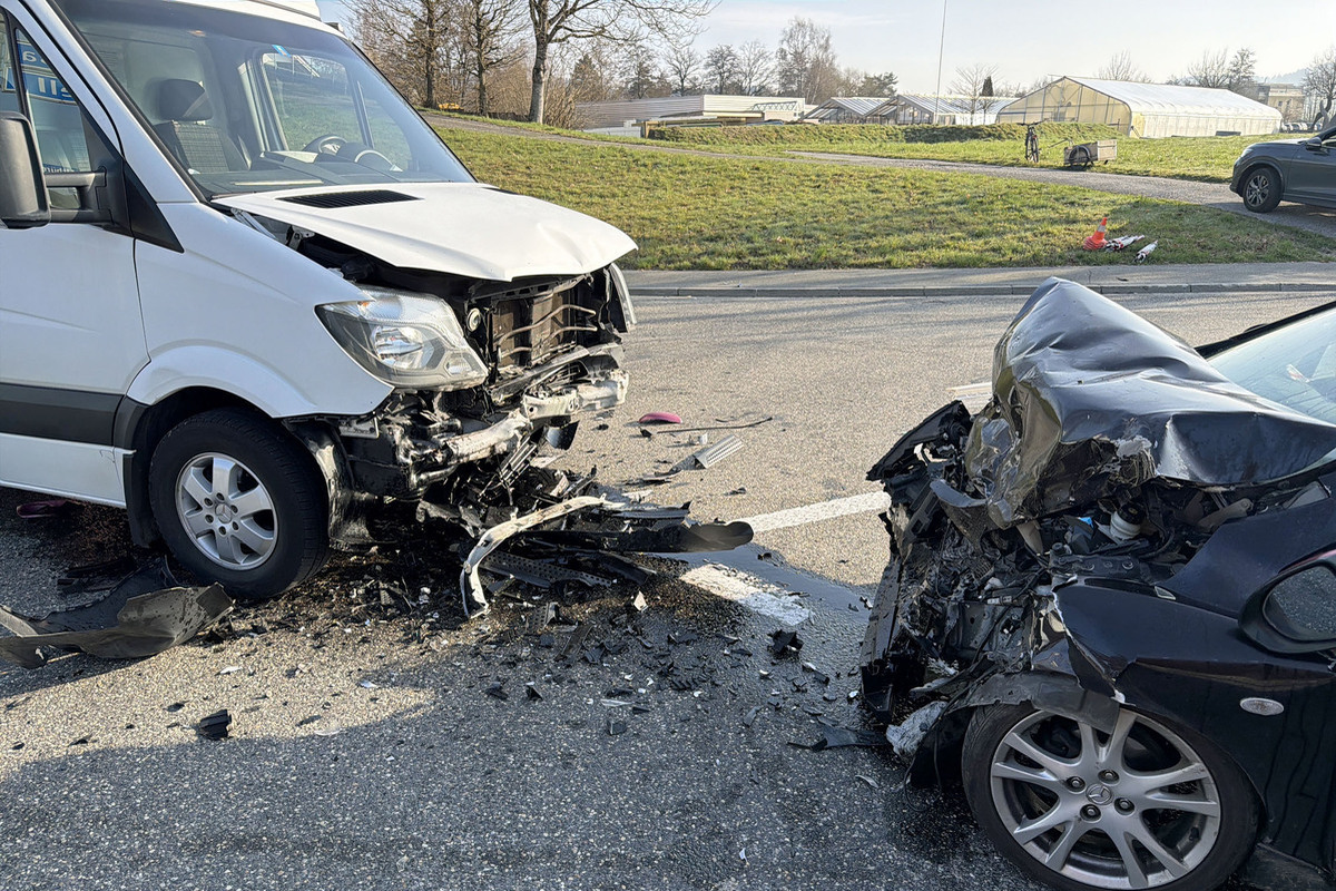 Pfaffnau LU – Abbiegeunfall fordert zwei Verletzte