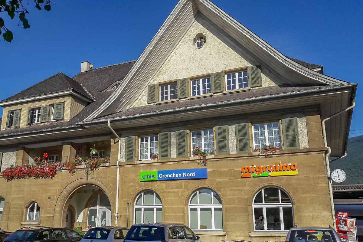 Grenchen SO – Mann vor einfahrenden Zug gestossen