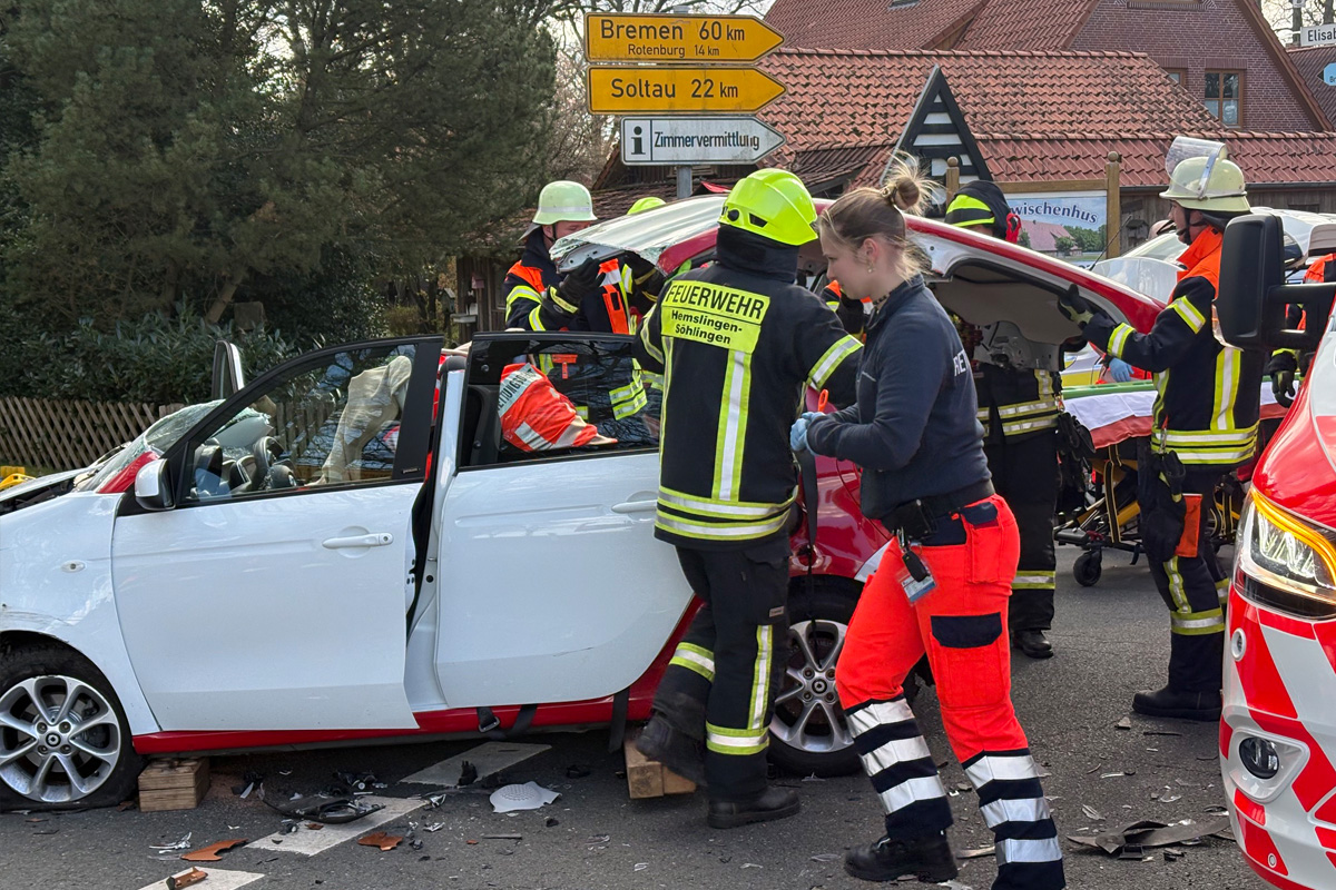 Hemslingen – Unfall mit schwerverletzter Beifahrerin