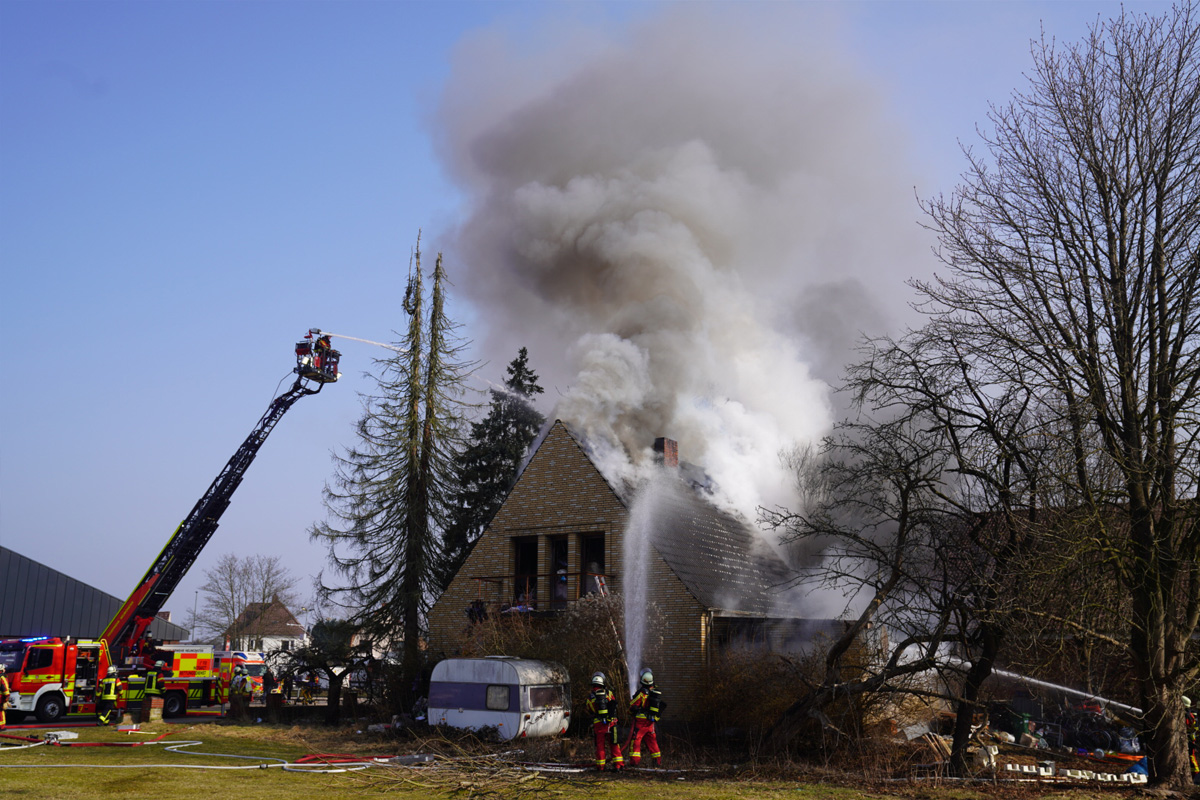Neumünster – Großeinsatz bei Brand von Einfamilienhaus