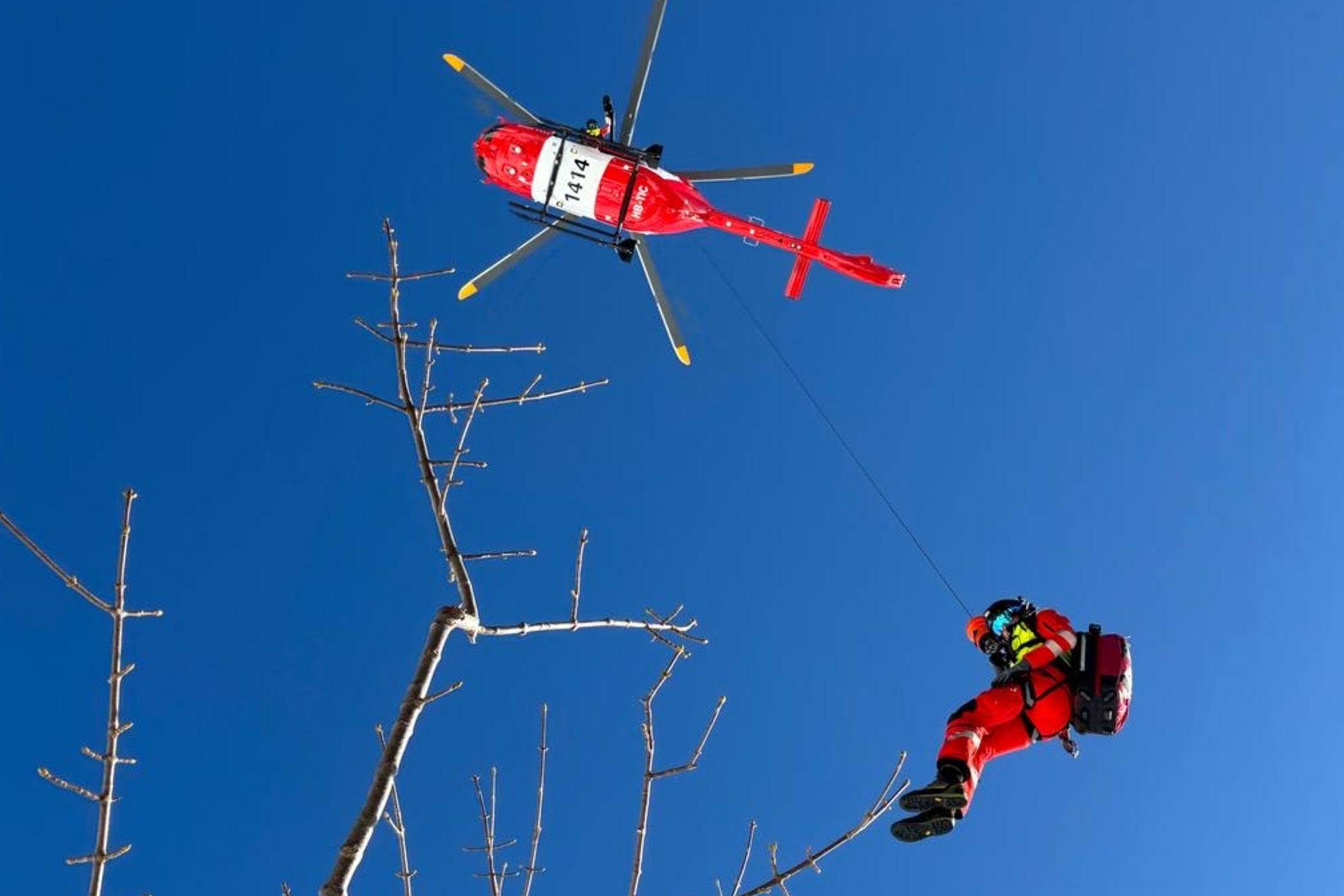 Rega leistet 120 Helikopter-Einsätze über die Ostertage