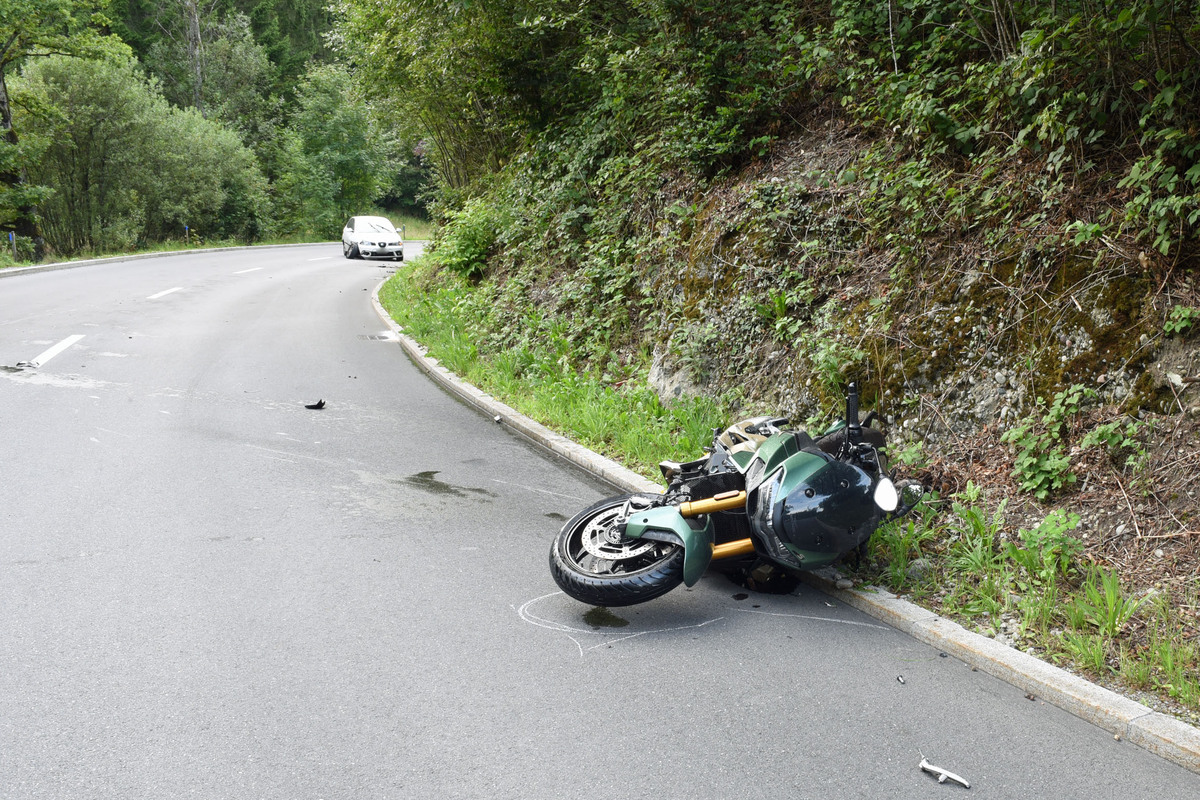 Meggen LU - Alkoholisiert auf der Gegenfahrbahn kollidiert 