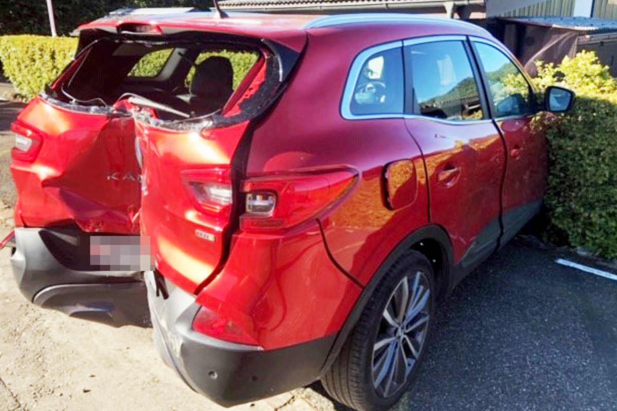 Selbstunfall in Wagenhausen TG - 78-Jähriger fährt in Toilettenhäuschen und dann in Holzhaus