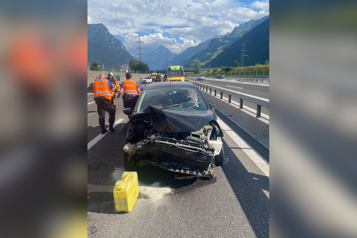 A2 Altdorf UR – Auffahrunfall mit drei Personenwagen 