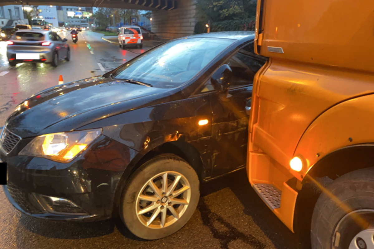 Stadt Schaffhausen – Kollision bei Spurwechsel