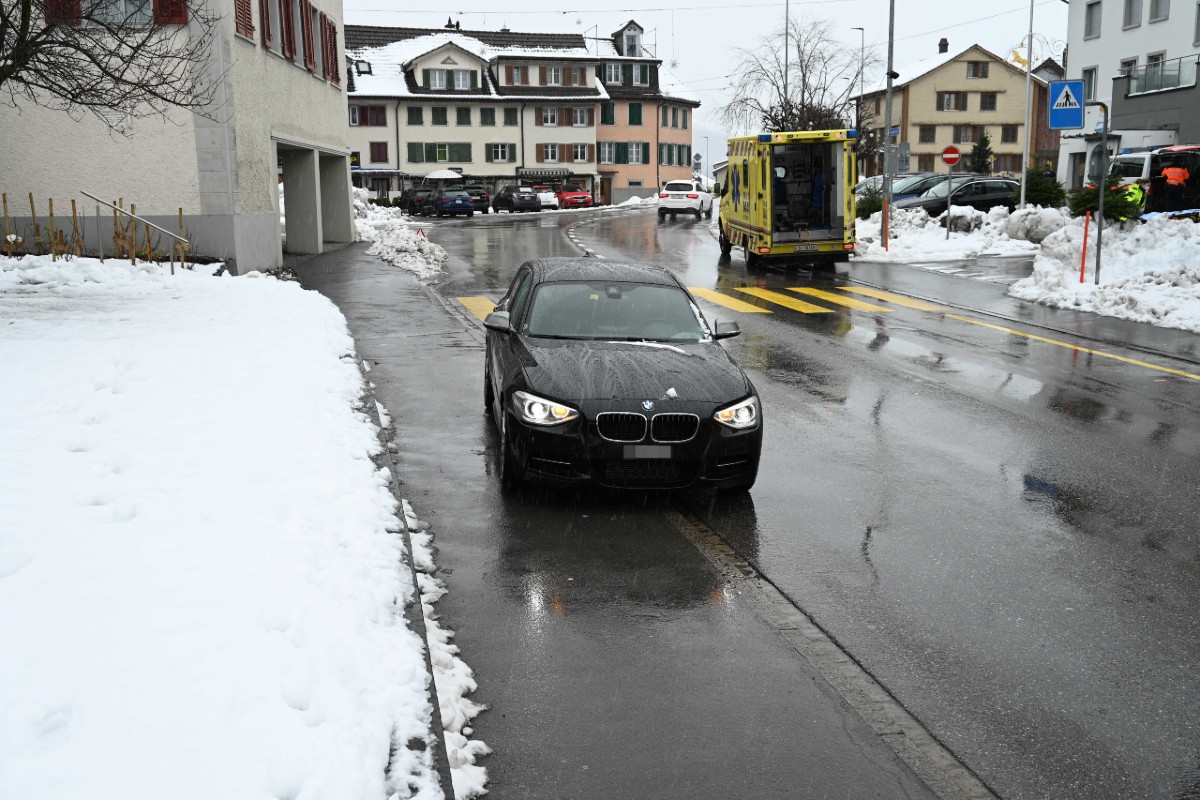 Kaltbrunn SG - Frau auf Fussgängerstreifen angefahren