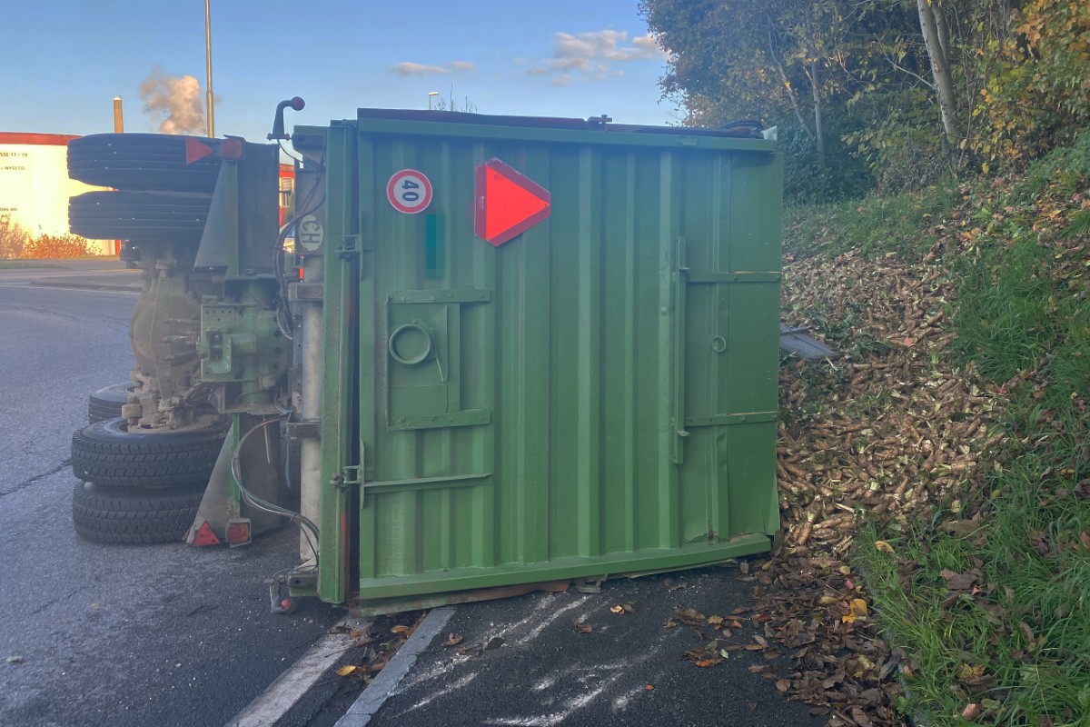 Frauenfeld TG - Im Kreisel verunfallt