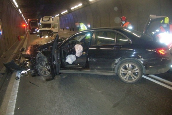 Hospental UR – Frontalkollision im Gotthard-Strassentunnel