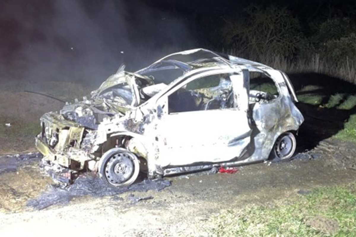 Baunatal – Auto brennt nach Brandstiftung vollständig aus