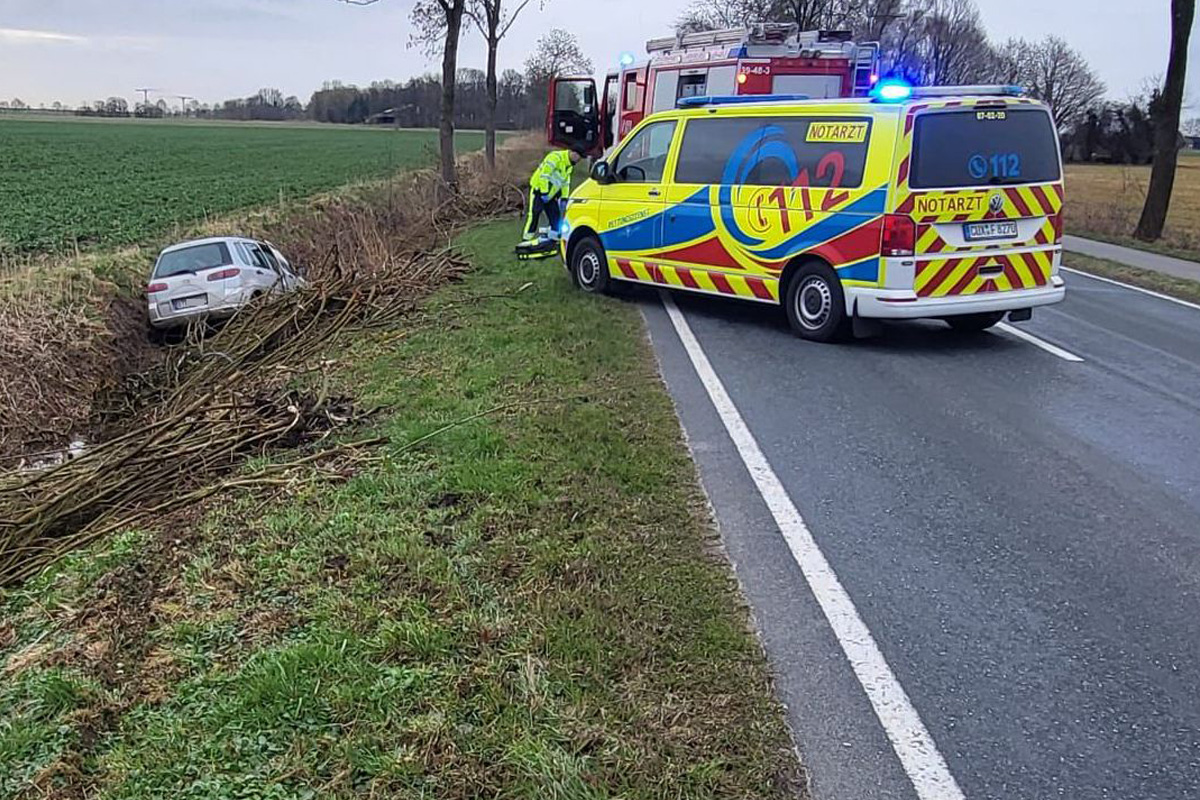Freiburg (Elbe) – Autofahrerin (66) stirbt nach Alleinunfall