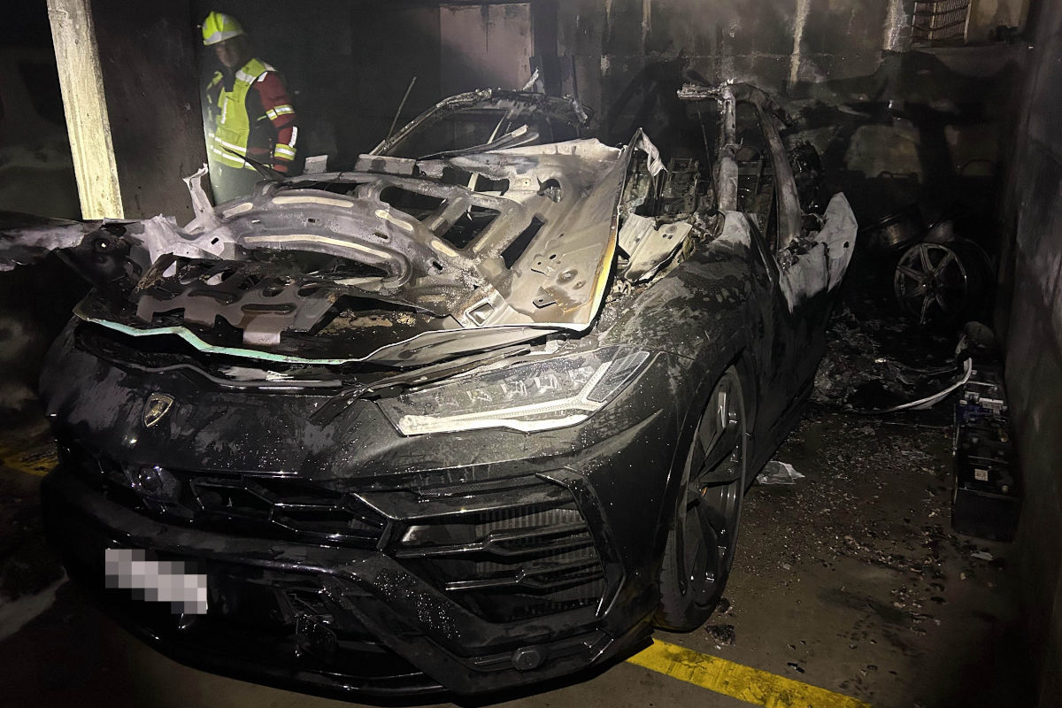 Zufikon AG – Lamborghini in Einstellhalle ausgebrannt