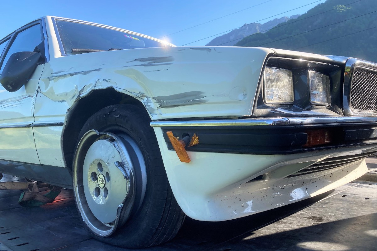 Niederurnen GL - Sattelmotorfahrzeug übersieht Auto auf der A3