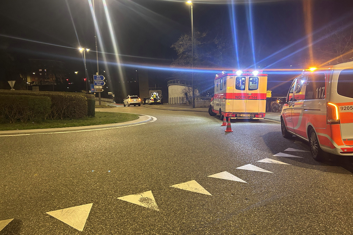 Ennetbaden AG – Unfallverursacher versucht nach Kollision zu flüchten