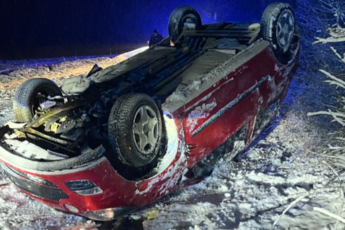 Bielefeld – 16-Jähriger ohne Führerschein überschlägt sich