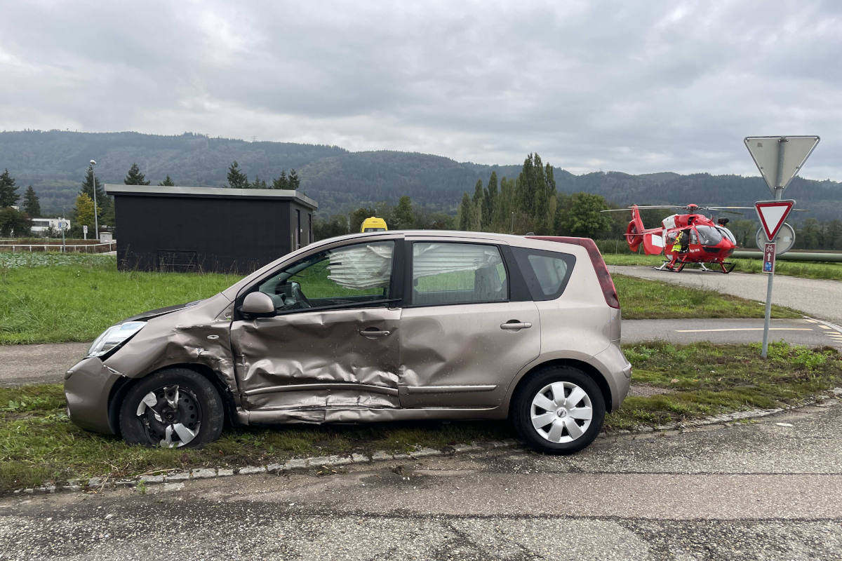 Sisseln AG – Schwerer Unfall fordert drei Verletzte