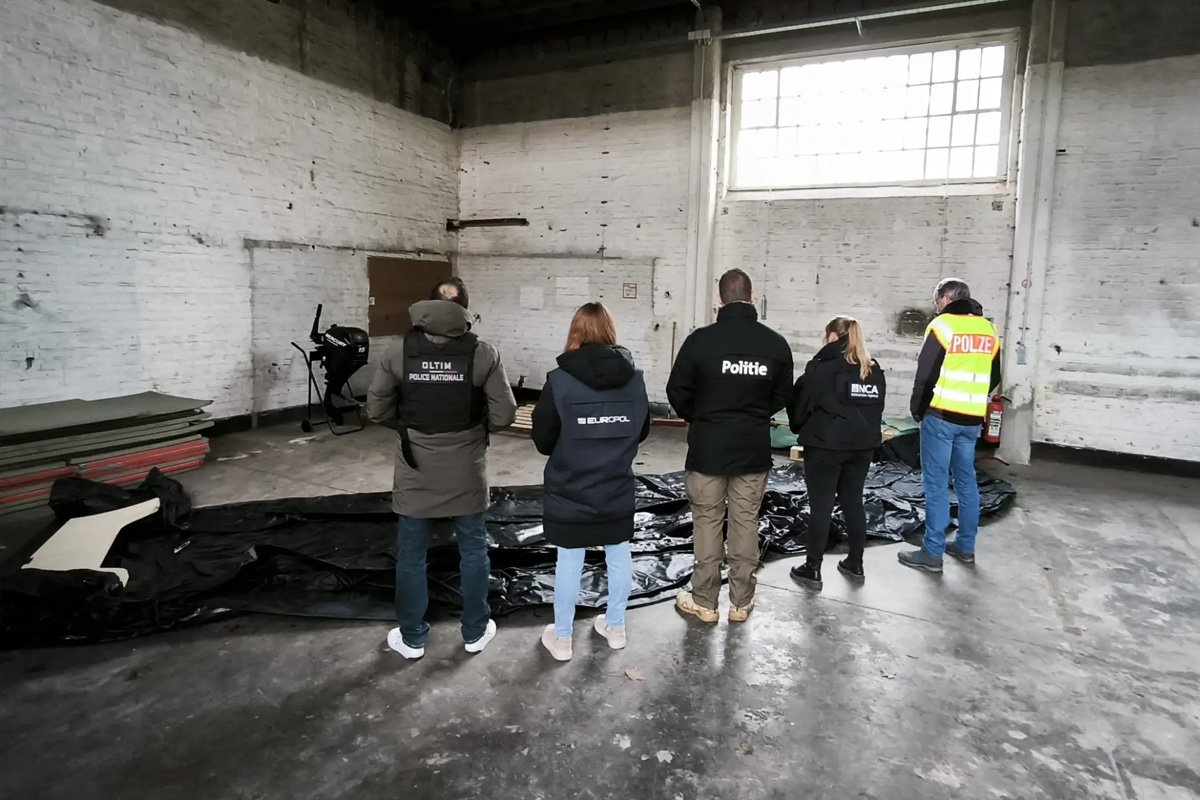 21 Festnahmen bei Schlag gegen Schleusernetzwerk und Lieferkette