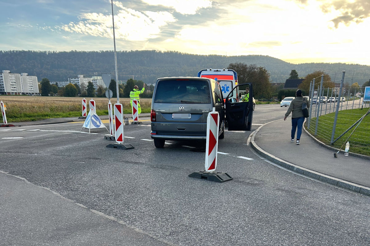Lupfig AG – Bauarbeiter von Lieferwagen erfasst