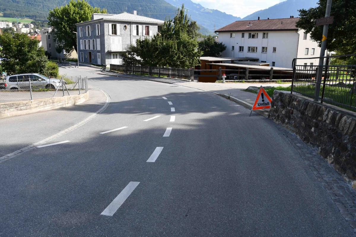 Chur GR - E-Bikerin nach Sturz am Kopf verletzt