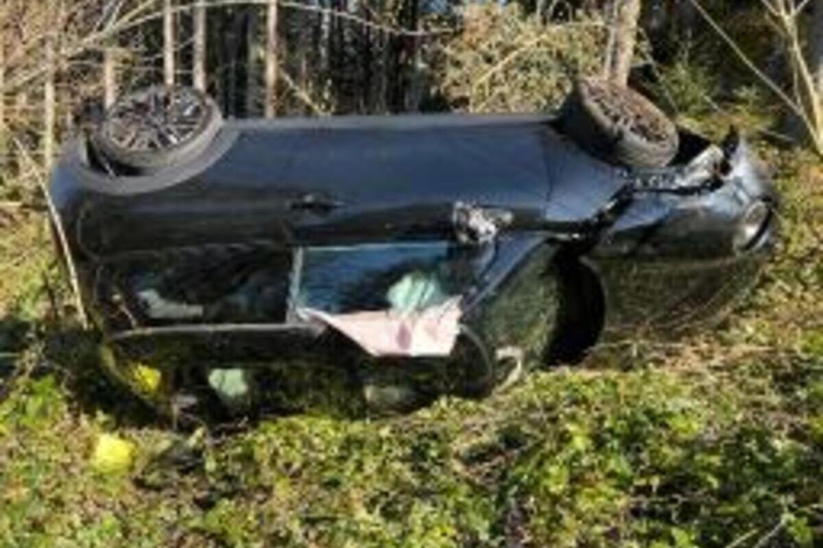 Seelisberg UR – Auto überschlägt sich bei Unfall