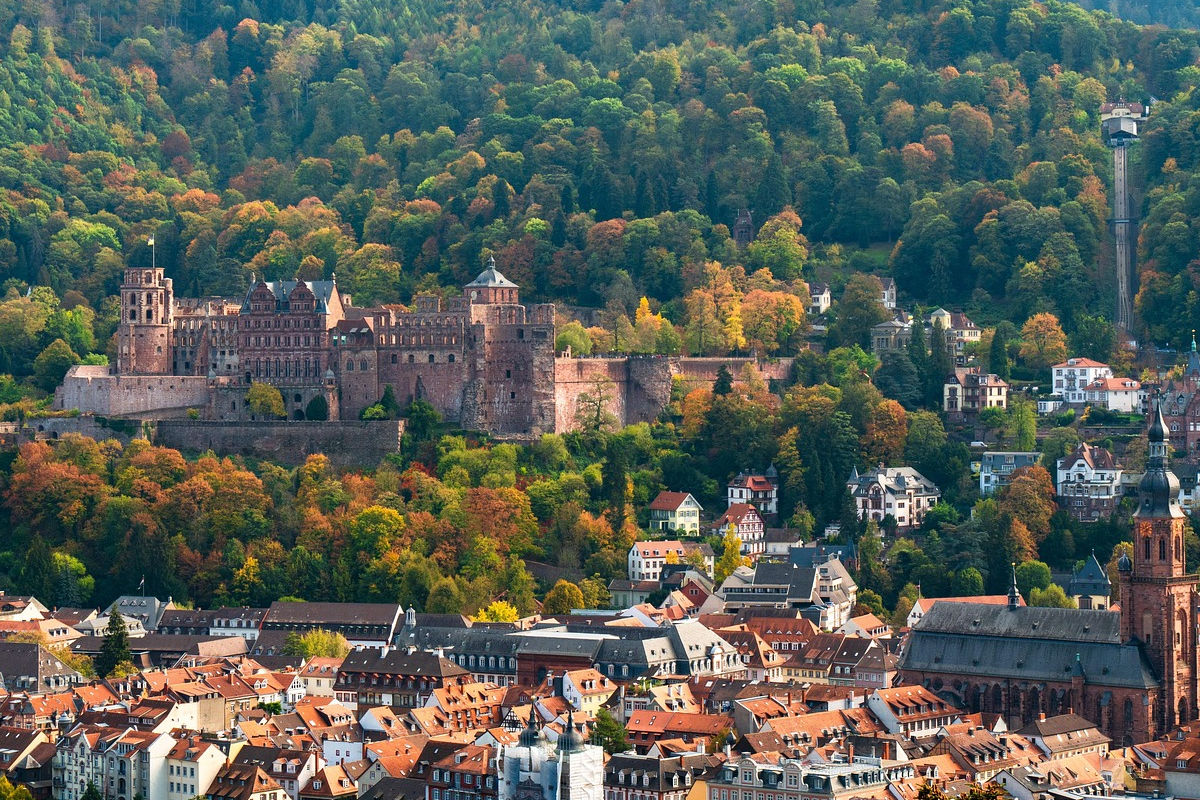 Heidelberg – Autofahrer verursacht Unfall und flüchtet