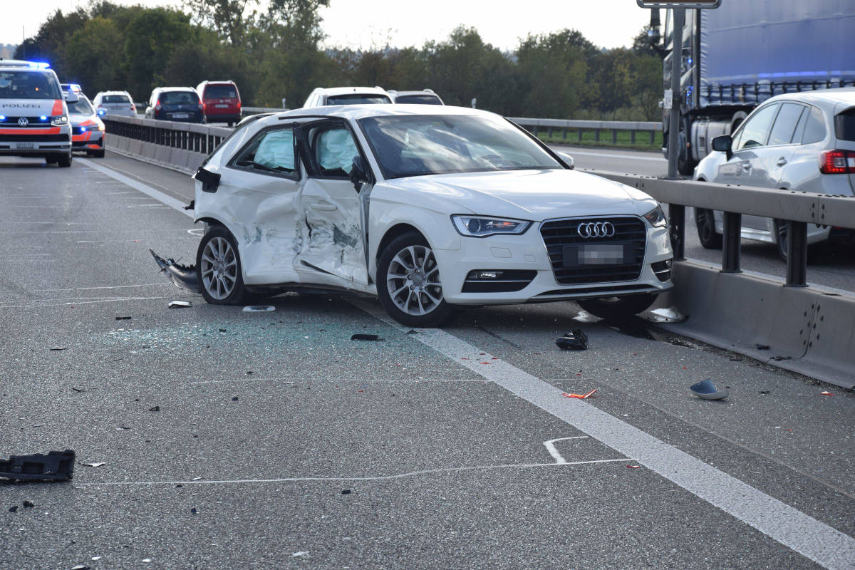 A1 Oensingen SO – Auffahrkollision mit drei beteiligten Autos