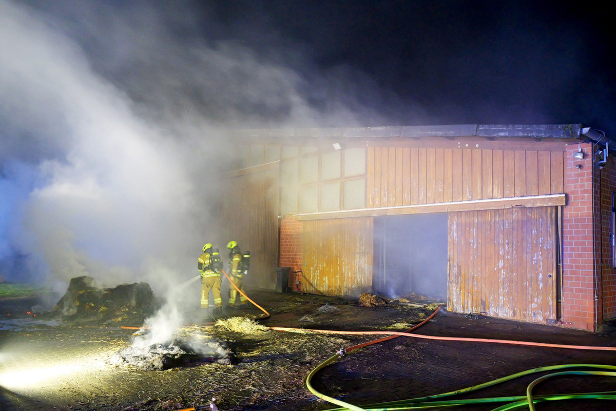 Paderborn – Brand in Pferdestall auf landwirtschaftlichem Anwesen