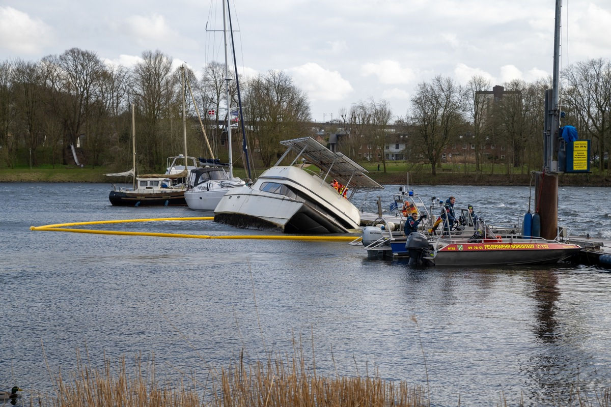 Rendsburg – Feuerwehr nach drohendem Bootsuntergang im Einsatz