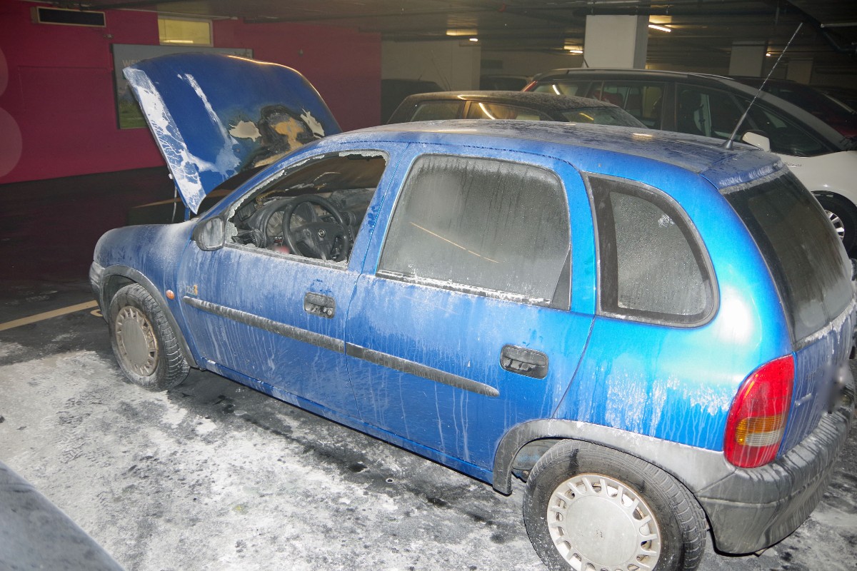 Stadt luzern - Personenwagen in Parkhaus in Brand geraten