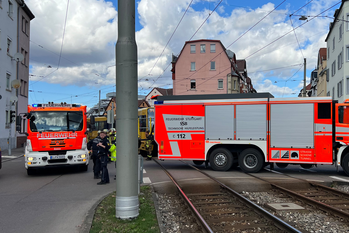 Stuttgart – Person von Straßenbahn erfasst 
