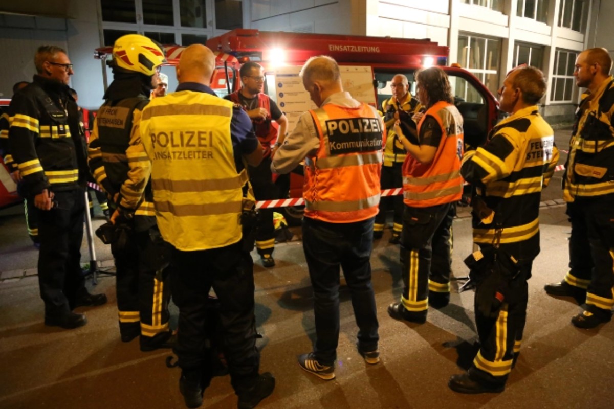 Steinhausen ZG - Brand in Mehrfamilienhaus - Sechs Bewohner im Spital