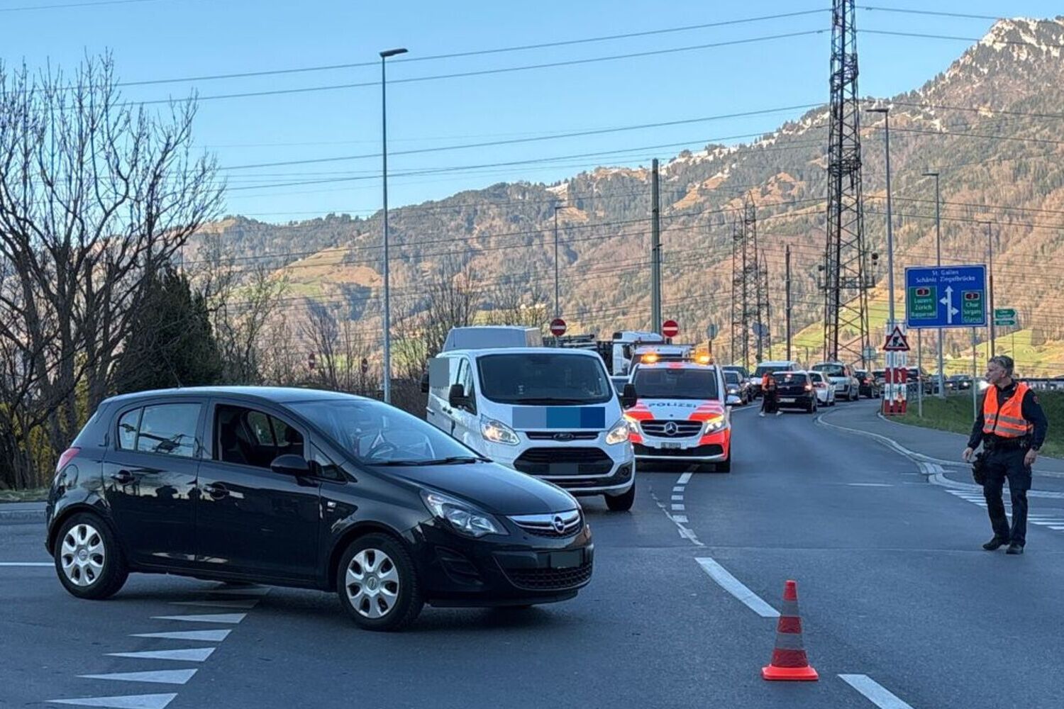 Bilten GL – Verkehrsbehinderungen nach Unfall auf Schäniserstrasse