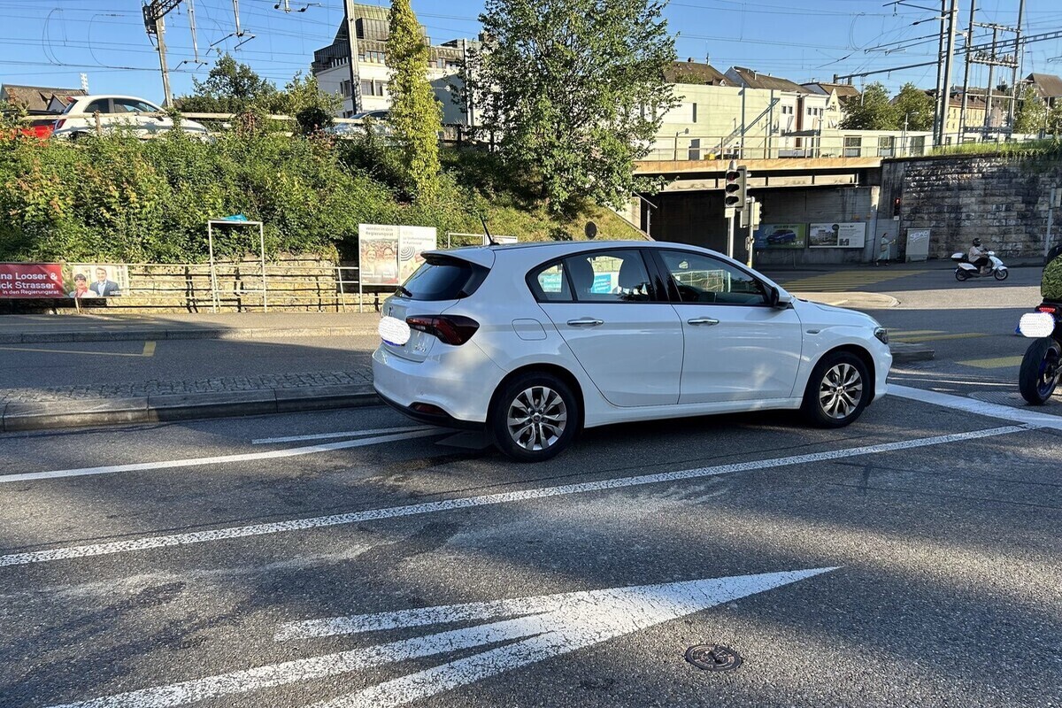 Stadt Schaffhausen - Mann wird nach Unfall von Passanten reanimiert