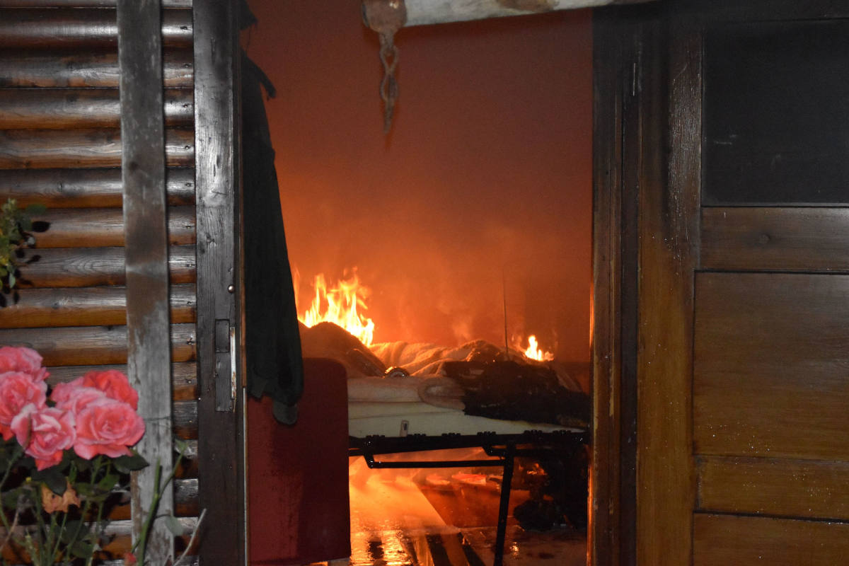 Grenchen SO – Gartenhaus in Flammen aufgegangen