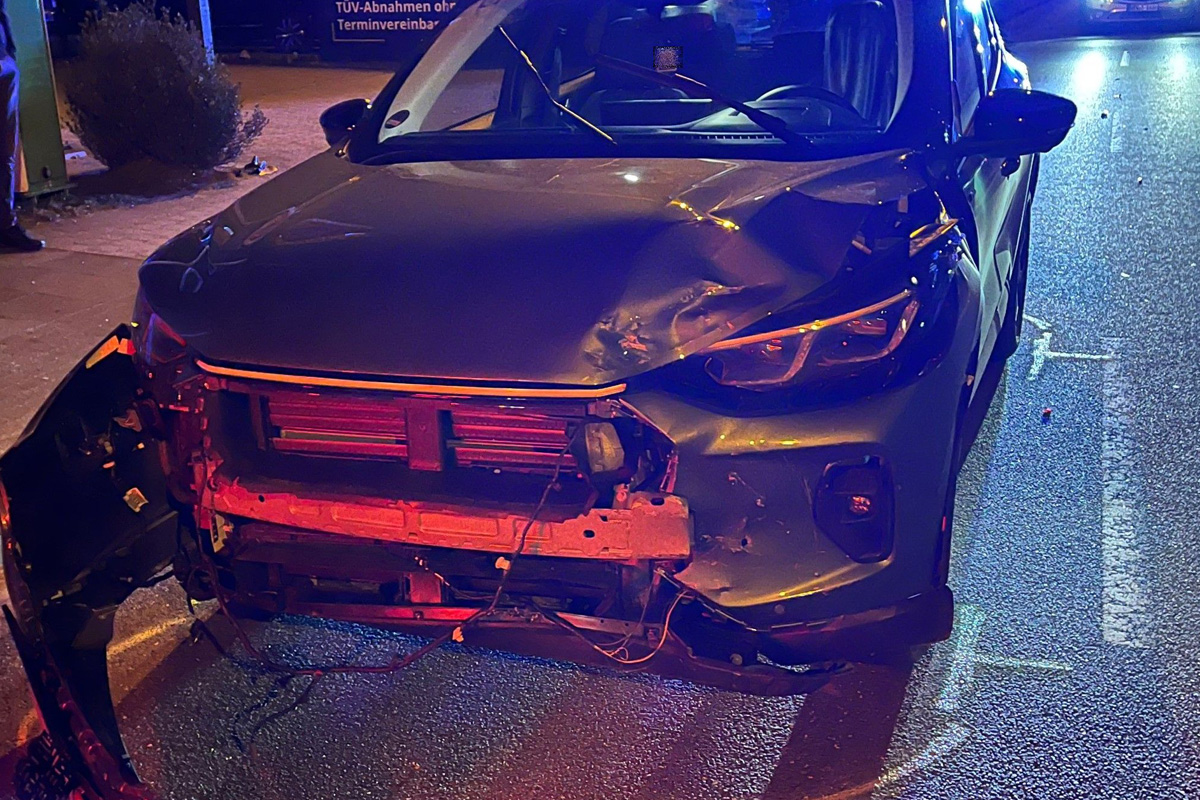 Bielefeld – Unfall nach verbotenem Kraftfahrzeugrennen